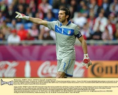 Fußball EURO 2012 Italien - Kroatien am 14.06.2012 im Stadion Miejski in Posen Gianluigi Buffon ( Italien )