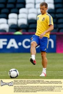 FUSSBALL - EURO 2012, UKR vs FRA, Training DONETSK,UKRAINE,14.JUN.12 - FUSSBALL - UEFA Europameisterschaft 2012 in Polen und der Ukraine, Länderspiel, Gruppenphase, Ukraine vs Frankreich, Vorberichte, Abschlusstraining Ukraine. Bild zeigt Ruslan Rotan (UKR). 