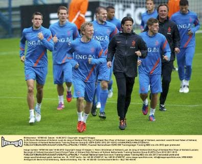 (L-R) Kevin Strootman of Holland, Luuk de Jong of Holland Dirk Kuyt of Holland, Ron Vlaar of Holland, Luciano Narsingh of Holland, assistant coach Ernest Faber of Holland, Stijn Schaars of Holland Netherlands Training Session Group B: UEFA EURO 2012 2011 2012 xVIxMAURICExVANxSTEENxIVx 976081
