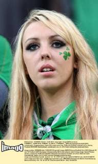 FUSSBALL - EURO 2012, DANZIG, 14.JUN.12 - FUSSBALL - UEFA Europameisterschaft 2012, Länderspiel, Gruppenphase, Irland. Bild zeigt einen Fan. 