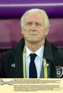 GDANSK, June 14, 2012 -- Ireland s head coach Giovanni Trapattoni reacts before the Group C 2nd round match against Spain at the Euro 2012 football championships in Gdansk, Poland, June 14, 2012. (Xinhua Liu Lihang) (hcs) POLAND-GDANSK-EURO 2012 FOOTBALL CHAMPIONSHIPS-SPAIN VS IRELAND 