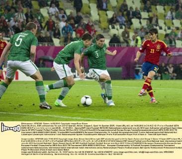 David SILVA (re., ESP) schiesst das Tor zum 2:0 für Spanien, Aktion, Gruppe C, Spiel 14, Spanien (ESP) - Irland (IRL) 4;0, am 14.06.2012 in D A N Z I G P o l e n Fussball UEFA EURO 2012 P o l e n U k r a i n e vom 08.06. - 01.07.2012.