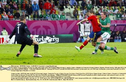 Fernando Torres of Spain scores his side s third goal..Euro 2012 Group Stage (Group C) match, Spain v Republic of Ireland at Arena Gdansk, Gdansk, Poland on the 14th June 2012. Pic Jake Badger SPORTIMAGE... EDITORIAL USE ONLY. No use with unauthorised audio, video, data, fixture lists, club league logos or live services. Online in-match use limited to 120 images, no video emulation. No use in betting, games or single club league player publications.