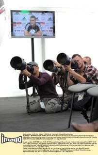 FUSSBALL INTERNATIONAL EURO 2012 15.06.2012 Pressekonferenz der Deutschen Nationalmannschaft in Danzig Das Pressezelt in dem die PK mit den Journalisten abläuft 