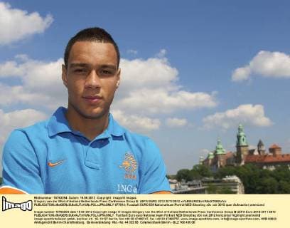 Gregory van der Wiel of Holland Netherlands Press Conference Group B: UEFA EURO 2012 2011 2012 xVIxMAURICExVANxSTEENxIVx 977614