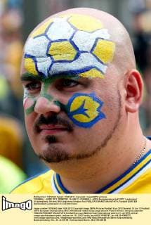FUSSBALL - EURO 2012, DONETSK, 15.JUN.12 - FUSSBALL - UEFA Europameisterschaft 2012, Länderspiel, Gruppenphase, Ukraine. Bild zeigt einen Ukrajina Fan. 