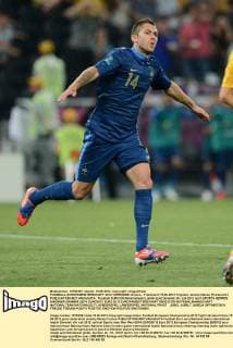 FUSSBALL EUROPAMEISTERSCHAFT 2012 VORRUNDE Ukraine - Frankreich 15.06.2012 Torjubel: Jeremy Menez (Frankreich) 