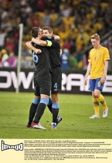 Kiew 15.06.2012 Torjubel: John Terry (England), Steven Gerrard (England) Schweden - England