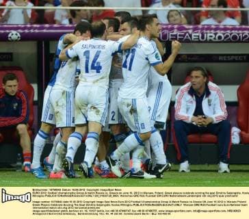 EURO 2012: football championship Group A match Russia vs. Greece on June 16, 2012 in Warsaw, Poland. Greek players celebrate scoring the goal Dimitris Salpingidis, Kostas Mitroglou  EN_01033728_0003
