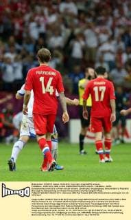 FUSSBALL - EURO 2012, GRE vs RUS WARSCHAU,POLEN,16.JUN.12 - FUSSBALL - UEFA Europameisterschaft 2012 in Polen und der Ukraine, Länderspiel, Gruppenphase, Griechenland vs Russland. Bild zeigt die Enttäuschung von Roman Pavlyuchenko und Alan Dzagoev (RUS). 