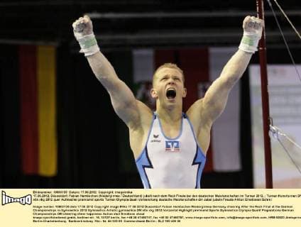 17.06.2012, Düsseldorf: Fabian Hambüchen (Niedergirmes Deutschland) jubelt nach dem Reck Finale bei den deutschen Meisterschaften im Turnen 2012.
