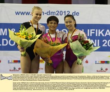 17.06.2012, Mitsubishi Electric Halle, Düsseldorf, Germany, Turnen Deutsche Meisterschaft 2012, Gerätefinale Frauen Schwebebalken Balken, im Bild bei der Siegerehrung von links 2.Platz Silbermedaille Pia Tolle (MTV Stuttgart), Deutsche Meisterin Goldmedaille Oksana Chusovitina (TV Herkenrath), 3.Platz Bronzemedaille Kim Bui (MTV Stuttgart)