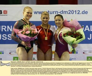 17.06.2012, Mitsubishi Electric Halle, Düsseldorf, Germany, Turnen Deutsche Meisterschaft 2012, Gerätefinale Frauen Stufenbarren, im Bild bei der Siegerehrung von links 2.Platz Silbermedaille Lisa-Katharina Hill (TUS Chemnitz, Deutsche Meisterin Goldmedaille Elisabeth Seitz (TG Mannheim), 3.Platz Bronzemedaille Kim Bui (MTV Stuttgart)