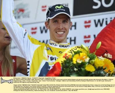 Rui Alberto COSTA DA FARIA ( POR Movistar Team ) verteidigt das gelbe Trikot auch auf der letzten Etappe und gewinnt am Ende verdient die Schweizer Rundfahrt - Podium - Siegerehrung - Jubel - Freude - Emotionen - quer - Event: Tour de Suisse - 9.Etappe - Näfels nach Sörenberg 215.8 km