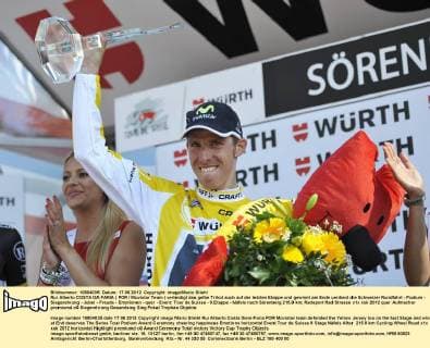 Rui Alberto COSTA DA FARIA ( POR Movistar Team ) verteidigt das gelbe Trikot auch auf der letzten Etappe und gewinnt am Ende verdient die Schweizer Rundfahrt - Podium - Siegerehrung - Jubel - Freude - Emotionen - quer - Event: Tour de Suisse - 9.Etappe - Näfels nach Sörenberg 215.8 km