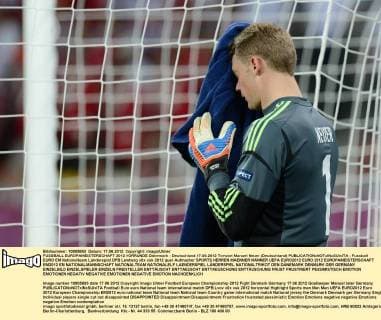 FUSSBALL EUROPAMEISTERSCHAFT 2012 VORRUNDE Dänemark - Deutschland 17.06.2012 Torwart Manuel Neuer (Deutschland) 