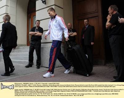 WARSAW, POLAND. JUNE 17, 2012. Russia s defender Alexei Berezutsky leaves the Bristol Hotel. Russia failed to reach the Euro 2012 quaterfinal after losing 0-1 in a Group Stage match against Greece.  RE101586
