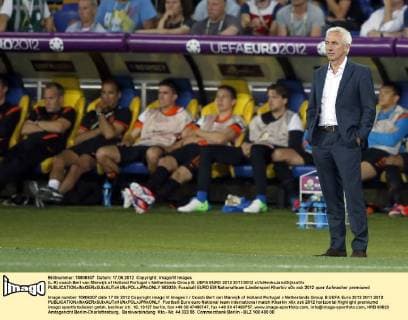 (L-R) coach Bert van Marwijk of Holland Portugal v Netherlands Group B: UEFA EURO 2012 2011 2012 xVIxHenkxJanxDijksxIVx 982039