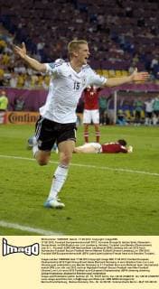 17.06.2012, Fussball Europameisterschaft 2012, Vorrunde Gruppe B, letztes Spiel, Dänemark - Deutschland, im EM-Stadion von Lviv (Lemberg, Ukraine). Torjubel Lars Bender (Deutschland) zum 2:1.
