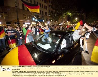 EURO 2012 . Deutschland : Autokorso KuDamm