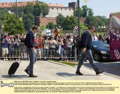 (L-R) Joris Mathijsen of Holland,Rafael van der Vaart of Holland Dutch players depart for Netherl Euro 2012 2011 2012 xVIxMAURICExVANxSTEENxIVx 983894