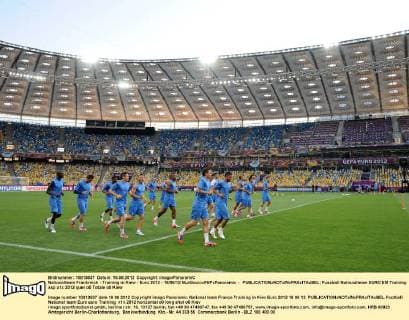 Nationalteam Frankreich - Training in Kiew - Euro 2012 - 18 06 12 NLeGouicxFEPxPanoramic - 