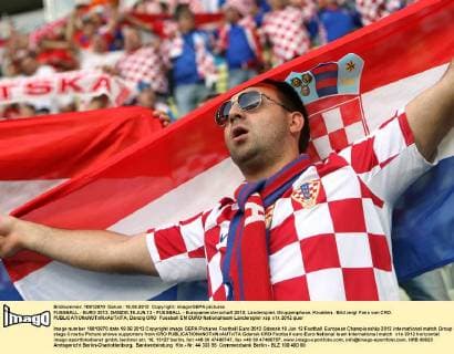 FUSSBALL - EURO 2012, DANZIG,18.JUN.12 - FUSSBALL - Europameisterschaft 2012, Länderspiel, Gruppenphase, Kroatien . Bild zeigt Fans von CRO. 