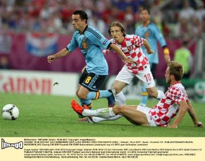 GDANSK 18.06.2012 N Z: XAVI HERNANDEZ (ESP) LUKA MODRIC (CRO) IVAN RAKITIC (CRO) - Gdansk - Euro 2012 - Spain - Kroatien 1:0 -  MAO120618_012