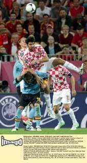 18.06.2012. Gdansk, Poland. UEFA EURO 2012 group C soccer match Croatia vs Spain at Arena Gdansk in Gdansk VEDRAN CORLUKA (CRO) , SERGIO RAMOS (ESP) xADAMxJASTRZEBOWSKIx  ActionPlus11292544