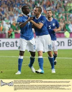 Football - European Championships 2012 - Republic of Ireland vs. Italy Mario Balotelli celebrates his goal with Leonardo Bonucci of Italy at the Municipal Stadium, Poznan 