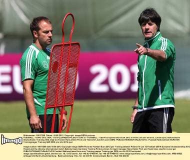 FUSSBALL - EURO 2012, GER, Training DANZIG,POLEN,19.JUN.12 - FUSSBALL - UEFA Europameisterschaft 2012 in Polen und der Ukraine, Länderspiel, Nationalteam Deutschland, Training. Bild zeigt Co-Trainer Hans-Dieter Flick und Teamchef Joachim Löw (GER). 