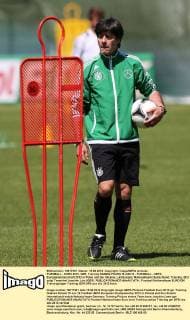 FUSSBALL - EURO 2012, GER, Training DANZIG,POLEN,19.JUN.12 - FUSSBALL - UEFA Europameisterschaft 2012 in Polen und der Ukraine, Länderspiel, Nationalteam Deutschland, Training. Bild zeigt Teamchef Joachim Löw (GER). 