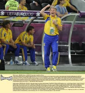 Trainer Oleg Blokhin,Blochin (UKR),Einzelbild,Freisteller,Ganzkoerperaufnahme, ganze Figur,Gestik,wuetend. Spiel 23,Gruppe D,England (ENG)-Ukraine (UKR) am 19.06.2012 in Donetsk. Fussball UEFA EURO 2012 P o l e n U k r a i n e vom 08.06. - 01.07.2012.