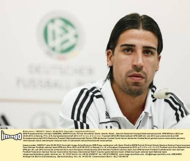 DFB Pressekonferenz mit Sami KHEDIRA, 6DFB Portrait, Porträt, Einzelbild, Geste, Gestik, Mimik , Gesicht Deutsche Fussball Nationalmannschaft, DFB EM Euro 2012 am 20.06.2012 in Danzig, P O L E N, Europameisterschaft 2012 in P o l e n, U k r a i n e