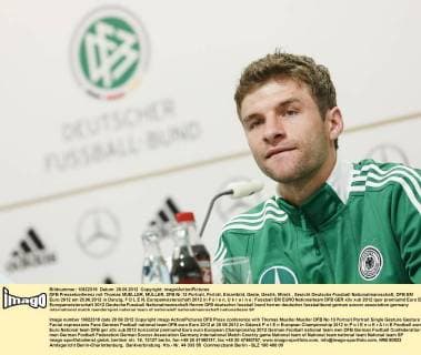 DFB Pressekonferenz mit Thomas MUELLER, MÜLLER, DFB Nr.13 Portrait, Porträt, Einzelbild, Geste, Gestik, Mimik , Gesicht Deutsche Fussball Nationalmannschaft, DFB EM Euro 2012 am 20.06.2012 in Danzig, P O L E N, Europameisterschaft 2012 in P o l e n, U k r a i n e