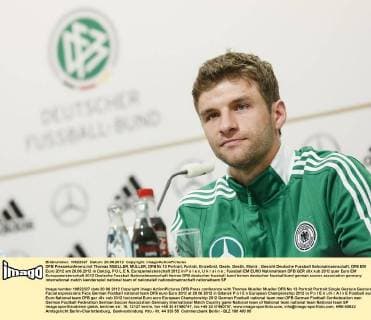DFB Pressekonferenz mit Thomas MUELLER, MÜLLER, DFB Nr.13 Portrait, Porträt, Einzelbild, Geste, Gestik, Mimik , Gesicht Deutsche Fussball Nationalmannschaft, DFB EM Euro 2012 am 20.06.2012 in Danzig, P O L E N, Europameisterschaft 2012 in P o l e n, U k r a i n e