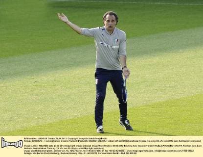 Krakau 20 06 2012 - Training Italien; Cesare Prandelli 