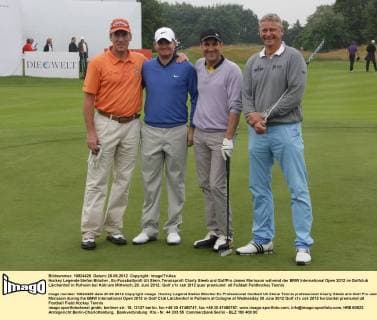 Hockey Legende Stefan Blöcher , Ex-Fussballprofi Uli Stein, Tennisprofi Charly Steeb und GolfPro James Morisson während der BMW International Open 2012 im Golfclub Lärchenhof in Pulheim bei Köln am Mittwoch, 20. Juni 2012.