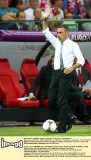 Warszawa, 21.06.2012 - UEFA EURO 2012 - Viertelfinale - Tschechien vs Portugal - Trainer PAULO BENTO -  20120621CSLG0005