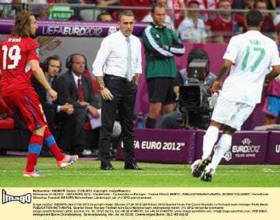 Warszawa, 21.06.2012 - UEFA EURO 2012 - Viertelfinale - Tschechien vs Portugal - Trainer PAULO BENTO -  20120621CSLG0007