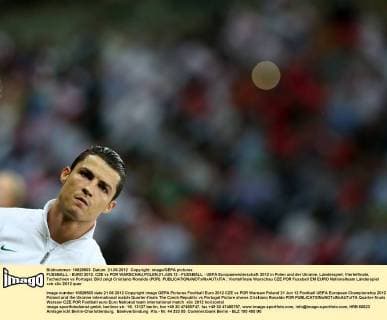 FUSSBALL - EURO 2012, CZE vs POR WARSCHAU,POLEN,21.JUN.12 - FUSSBALL - UEFA Europameisterschaft 2012 in Polen und der Ukraine, Länderspiel, Viertelfinale, Tschechien vs Portugal. Bild zeigt Cristiano Ronaldo (POR). 