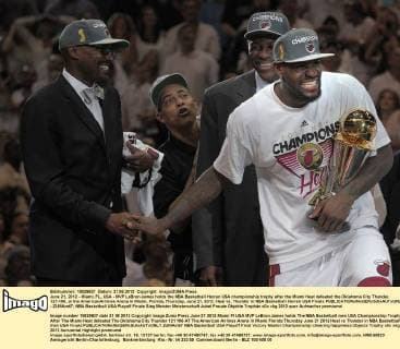 June 21, 2012 - Miami, FL, USA - MVP LeBron James holds the NBA Basketball Herren USA championship trophy after the Miami Heat defeated the Oklahoma City Thunder, 121-106, at the AmericanAirlines Arena in Miami, Florida, Thursday, June 21, 2012. Heat vs. Thunder in NBA Basketball Herren USA Finals - ZUMAm67