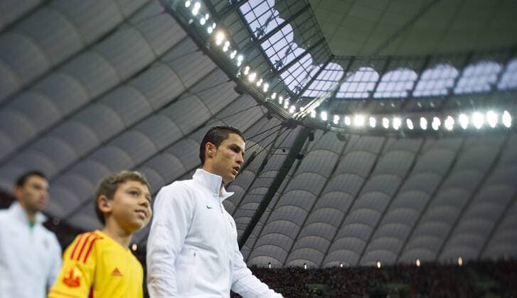 Cristiano RONALDO (POR) beim Einlauf in das Stadion UEFA Fussball Europameisterschaft 2012, Viertelfinale: Tschechische Republik - Portugal in Warschau, Polen am 21.06.2012,