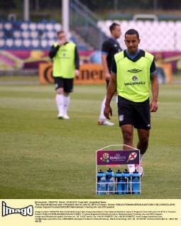 Theo Walcott National team of England train on June 22, 2012 in Cracow, Poland.  EN_01034724_0019