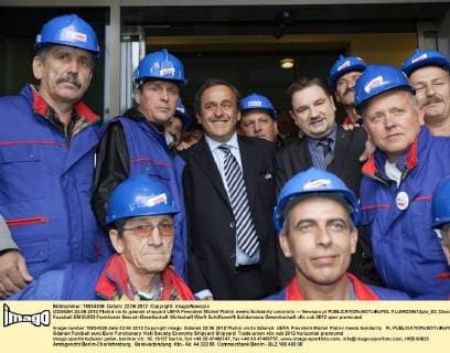 GDANSK 22.06.2012 Platini visits gdansk shipyard UEFA President Michel Platini meets Solidarity unionists --- Newspix.pl  FLUMI220612pla_02