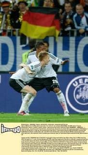 Marco REUS, Nr.21 DFB jubelt nach dem Tor zum 4-1 mit Jerome BOATENG, 20 DFB Jubel, Freude, Emotionen, Feiern, Lachen, jubelt, freuen, reisst die Arme hoch, ballt die Faust GERMANY - GREECE ( : ), Deutschland - Griechenland Viertelfinale, Quarterfinal, Deutsche Fussball Nationalmannschaft, DFB EM Euro 2012 am 22.06.2012 in Danzig, Europameisterschaft 2012
