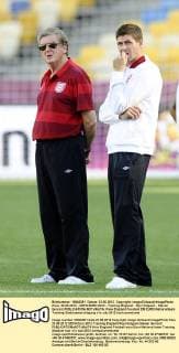 Kiew, 23.06.2012 - UEFA EURO 2012 - Training England - Roy Hodgson - Steven Gerrard 