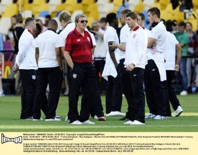 Kiew, 23.06.2012 - UEFA EURO 2012 - Training England - Roy Hodgson - Steven Gerrard 