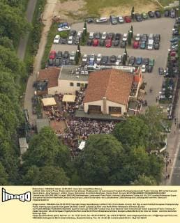 Luftbild, Cafe Celona Finca, Steele nähe Zornige Ameise, Rudelgucken, Grossleinwand, Fussball, Europameisterschaft, Public Viewing, EM Viertelfinalspiel Deutschland - Griechenland, Luftbild, Essen, Ruhrgebiet, Nordrhein-Westfalen, Deutschland, Europa !ACHTUNGxMINDESTHONORARx60xEURO!