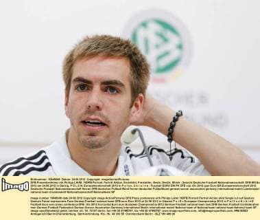 DFB Pressekonferenz mit Philipp LAHM, 16DFB Portrait, Porträt Aktion, Einzelbild, Freisteller, Geste, Gestik, Mimik , Gesicht Deutsche Fussball Nationalmannschaft, DFB EM Euro 2012 am 24.06.2012 in Danzig, P O L E N, Europameisterschaft 2012 in P o l e n, U k r a i n e